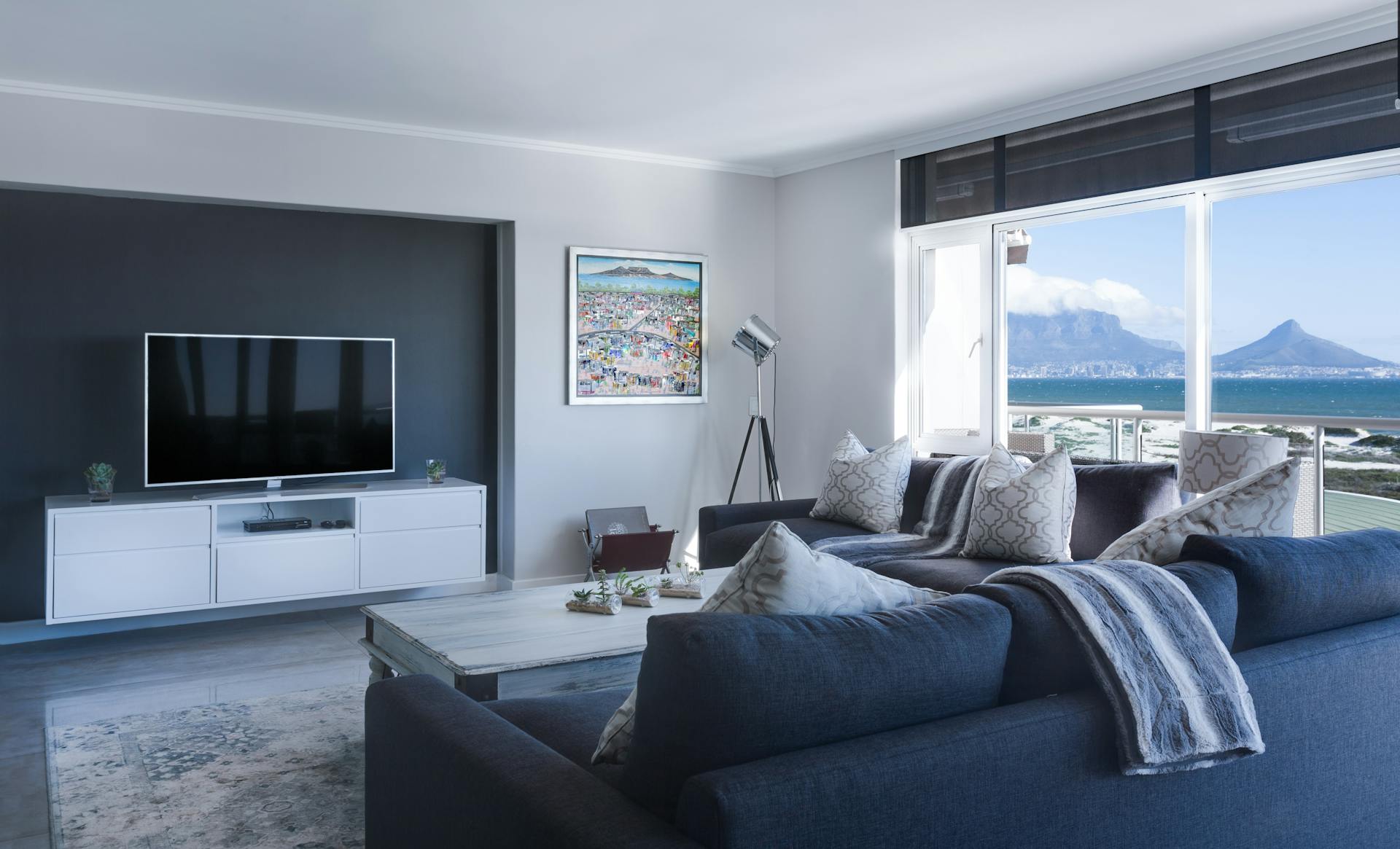 Suite avec terrasse privative ouverte sur la baie de Cannes